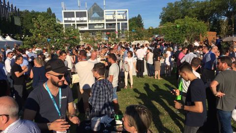 Le congrès de la FNPHP se tiendra cette année à Nantes en ouverture du Salon du végétal. Les participants auront l’occasion de se retrouver, en particulier lors de la soirée du salon, le mardi soir, soirée qui l’an dernier avait connu un franc succès. ©F.Arnould